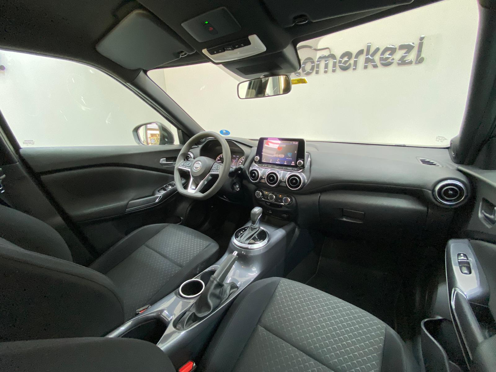 NISSAN JUKE 23